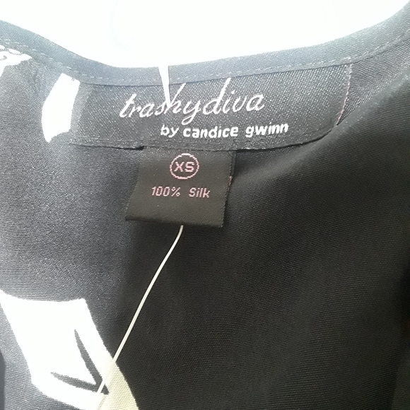 SOLD ON DEPOP!! Trashy Diva blouse - Picture 2 of 3